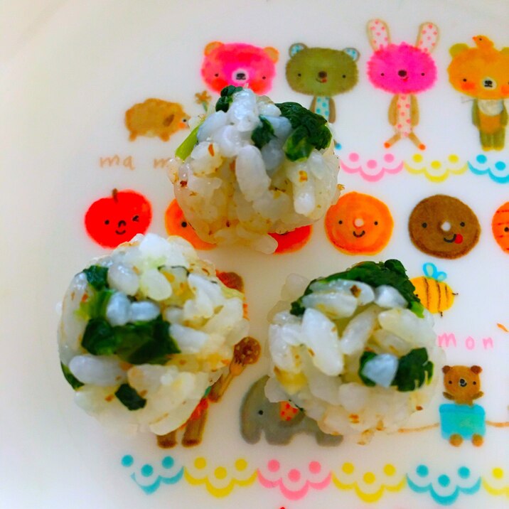 離乳食後期 小松菜と鰹節の一口おにぎり レシピ 作り方 By りし 楽天レシピ 離乳食後期 小松菜と鰹節の一口おにぎり レシピ 作り方 By りし 楽天レシピ